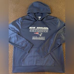 #288 NFL NEW ENGLAND PATRIOTS TEAM APPAREL HOODIE.